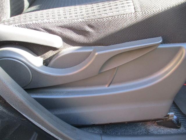 ムーヴ カスタム　Ｘ　ＶＳスマートセレクションＳＡ　スマートキー　ＣＤデッキ　木目調パネル　シートリフター　レーダーブレーキ　バイザー　チルトステアリング　オートエアコン　ＬＥＤライト　セキュリティ（26枚目）