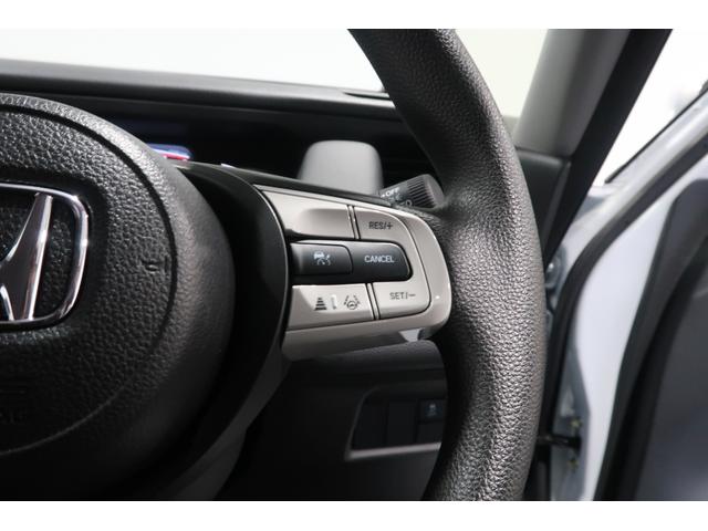 フィット ホーム　デモカー　２年保証付　運転支援　ナビ　Ｂカメラ　ＥＴＣ　衝突軽減　リアカメラ　ソナー　ＵＳＢ接続　ＡＡＣ　横滑り防止機能　サイドエアバック　オートライト　ＬＥＤライト　クルーズコントロール　スマキー（13枚目）