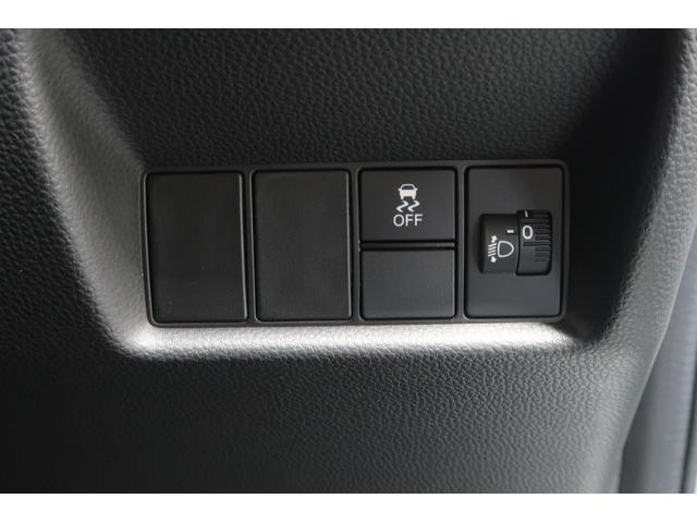 フィット ホーム　デモカー　２年保証付　運転支援　ナビ　Ｂカメラ　ＥＴＣ　衝突軽減　リアカメラ　ソナー　ＵＳＢ接続　ＡＡＣ　横滑り防止機能　サイドエアバック　オートライト　ＬＥＤライト　クルーズコントロール　スマキー（14枚目）