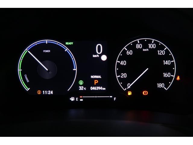 ヴェゼル ｅ：ＨＥＶＺ　認定中古車　２年保証付　ワンオーナー　ナビ　Ｂカメラ　ドラレコ　ＥＴＣ　運転支援　全周囲カメラ　ホンダコネクト　ＬＤＡ　衝突回避支援ブレーキ機能　パノラミックビューモニター　１オナ　追従　スマキ　半革（12枚目）
