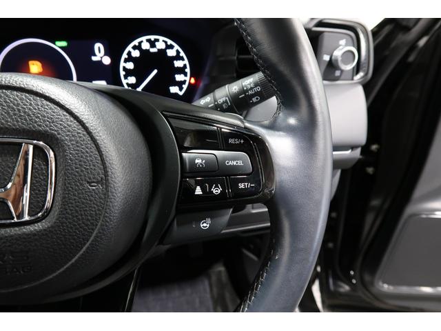ヴェゼル ｅ：ＨＥＶＺ　認定中古車　２年保証付　ワンオーナー　ナビ　Ｂカメラ　ドラレコ　ＥＴＣ　運転支援　全周囲カメラ　ホンダコネクト　ＬＤＡ　衝突回避支援ブレーキ機能　パノラミックビューモニター　１オナ　追従　スマキ　半革（14枚目）