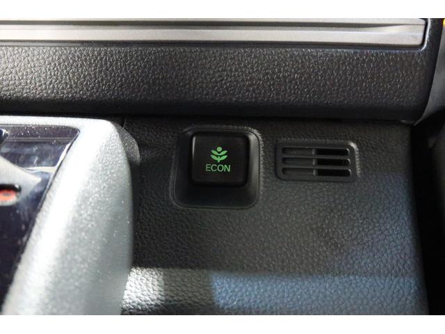 ＥＣＯＮボタンで低燃費モードに☆☆☆ＥＣＯＮスイッチを上手に使ってエコドライブ♪♪環境にもお財布にも優しい装備です☆☆☆
