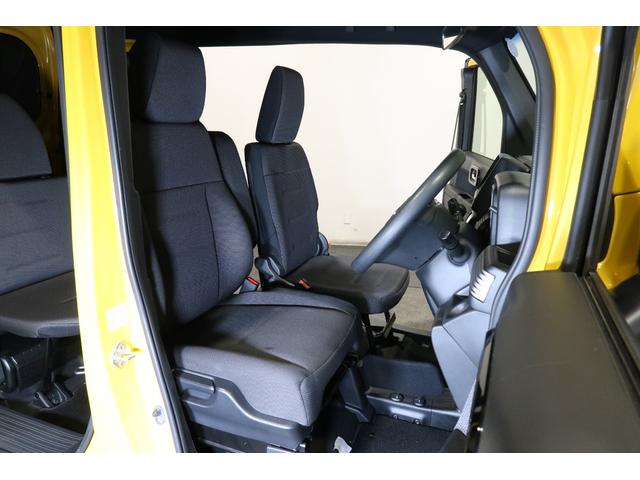 すわり心地の良い運転席・助手席です。長時間のドライブの疲れ軽減に貢献します。どうぞ快適なドライブを♪