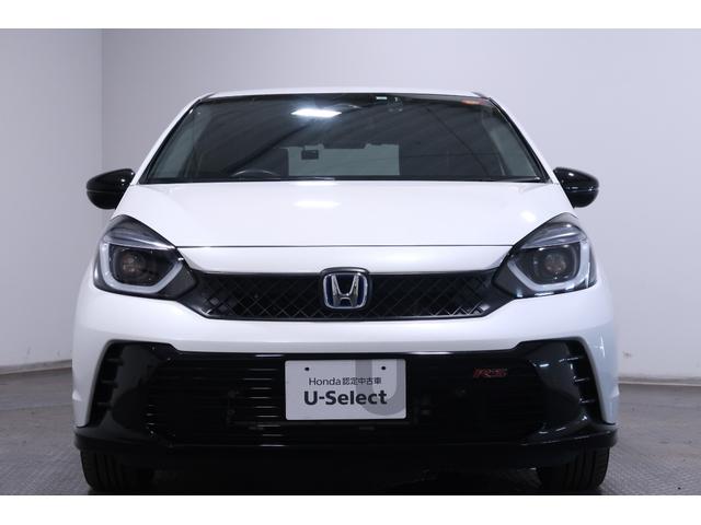 フィット ｅ：ＨＥＶＲＳ　ワンオーナー　ナビ　Ｂカメラ　ドラレコ　運転支援　エアバッグ　パワーウィンドウ　助手席エアバッグ　Ｄレコ　フルセグテレビ　ＬＥＤヘッドランプ　セキュリティアラーム　フルオートエアコン　ＥＴＣ装備　半革（32枚目）