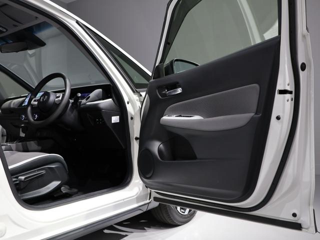 フィット e:HEVクロスター 禁煙車 運転支援機能 衝突軽減ブレーキ LEDヘッドライト スマートキー ETC 純正9インチナビ Bluetooth接続 USB端子 バックカメラ 障害物センサー VSAワンオーナー車 1オーナー(20枚目)