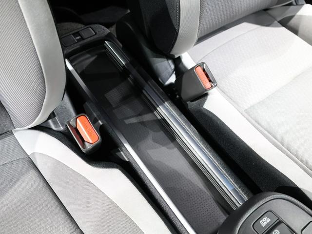 フィット e:HEVクロスター 禁煙車 運転支援機能 衝突軽減ブレーキ LEDヘッドライト スマートキー ETC 純正9インチナビ Bluetooth接続 USB端子 バックカメラ 障害物センサー VSAワンオーナー車 1オーナー(23枚目)