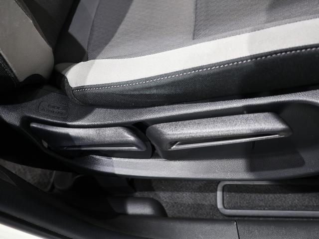 フィット e:HEVクロスター 禁煙車 運転支援機能 衝突軽減ブレーキ LEDヘッドライト スマートキー ETC 純正9インチナビ Bluetooth接続 USB端子 バックカメラ 障害物センサー VSAワンオーナー車 1オーナー(25枚目)