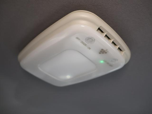 フィット e:HEVクロスター 禁煙車 運転支援機能 衝突軽減ブレーキ LEDヘッドライト スマートキー ETC 純正9インチナビ Bluetooth接続 USB端子 バックカメラ 障害物センサー VSAワンオーナー車 1オーナー(55枚目)