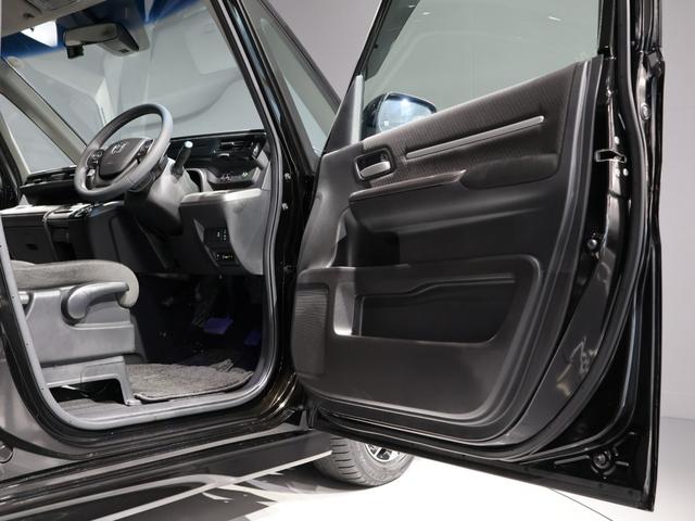 ステップワゴンスパーダ スパーダホンダセンシング 運転支援機能 衝突軽減ブレーキ 禁煙車 LEDヘッドライト 両側電動スライドドア 純正ナビ バックカメラ Bluetooth接続 ミュージックラック ドライブレコーダーETC 盗難防止 ワンオーナ-(20枚目)