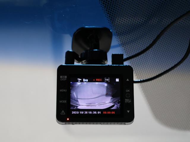 ステップワゴンスパーダ スパーダホンダセンシング 運転支援機能 衝突軽減ブレーキ 禁煙車 LEDヘッドライト 両側電動スライドドア 純正ナビ バックカメラ Bluetooth接続 ミュージックラック ドライブレコーダーETC 盗難防止 ワンオーナ-(40枚目)