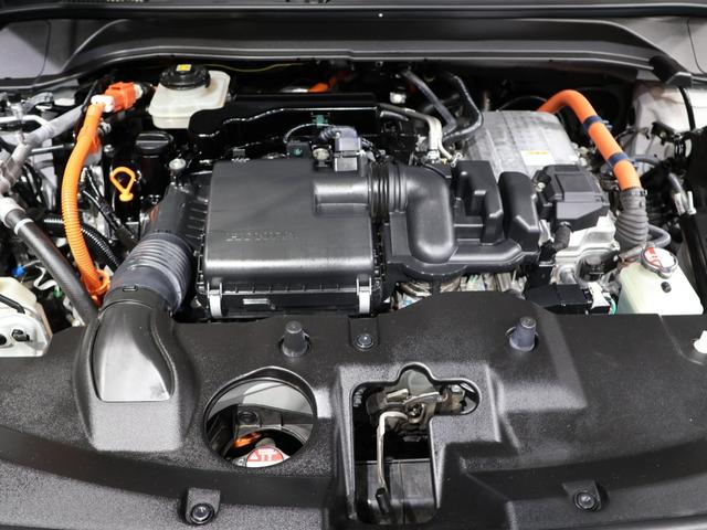 ヴェゼル ｅ：ＨＥＶＺ　禁煙車　運転支援機能　衝突軽減ブレーキ　パワーテールゲート　ＬＥＤヘッドライト　　障害物センサー　純正ナビ　バックカメラ　Ｂｌｕｅｔｏｏｔｈ接続　ミュージックラック　ＥＴＣ　先進ライト　スマキ　Ｄレコ（18枚目）