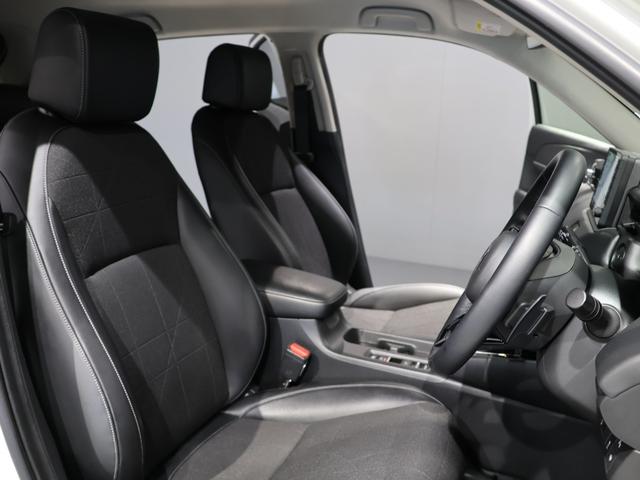 ヴェゼル ｅ：ＨＥＶＺ　禁煙車　運転支援機能　衝突軽減ブレーキ　パワーテールゲート　ＬＥＤヘッドライト　　障害物センサー　純正ナビ　バックカメラ　Ｂｌｕｅｔｏｏｔｈ接続　ミュージックラック　ＥＴＣ　先進ライト　スマキ　Ｄレコ（22枚目）