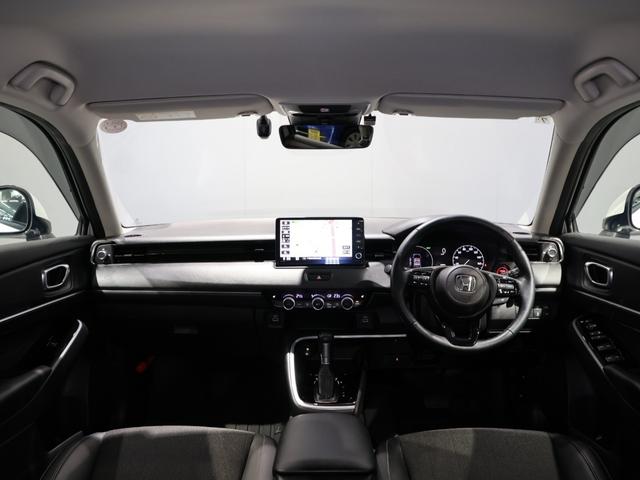 ヴェゼル ｅ：ＨＥＶＺ　禁煙車　運転支援機能　衝突軽減ブレーキ　パワーテールゲート　ＬＥＤヘッドライト　　障害物センサー　純正ナビ　バックカメラ　Ｂｌｕｅｔｏｏｔｈ接続　ミュージックラック　ＥＴＣ　先進ライト　スマキ　Ｄレコ（29枚目）