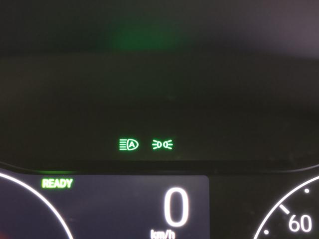 ヴェゼル ｅ：ＨＥＶＺ　禁煙車　運転支援機能　衝突軽減ブレーキ　パワーテールゲート　ＬＥＤヘッドライト　　障害物センサー　純正ナビ　バックカメラ　Ｂｌｕｅｔｏｏｔｈ接続　ミュージックラック　ＥＴＣ　先進ライト　スマキ　Ｄレコ（32枚目）