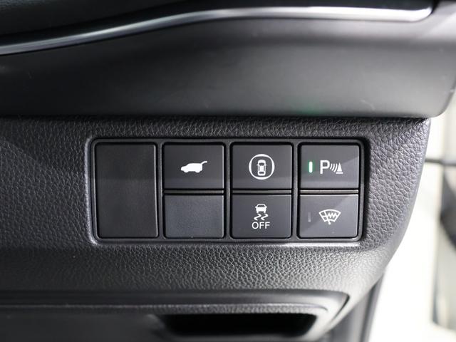 ヴェゼル ｅ：ＨＥＶＺ　禁煙車　運転支援機能　衝突軽減ブレーキ　パワーテールゲート　ＬＥＤヘッドライト　　障害物センサー　純正ナビ　バックカメラ　Ｂｌｕｅｔｏｏｔｈ接続　ミュージックラック　ＥＴＣ　先進ライト　スマキ　Ｄレコ（36枚目）