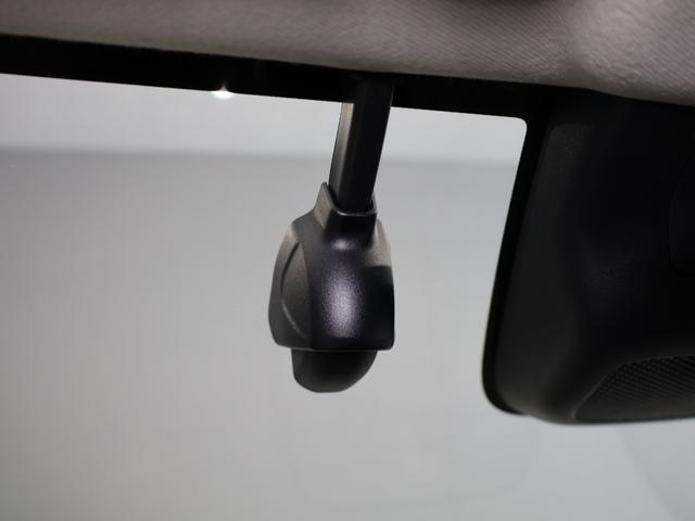 ヴェゼル ｅ：ＨＥＶＺ　禁煙車　運転支援機能　衝突軽減ブレーキ　パワーテールゲート　ＬＥＤヘッドライト　　障害物センサー　純正ナビ　バックカメラ　Ｂｌｕｅｔｏｏｔｈ接続　ミュージックラック　ＥＴＣ　先進ライト　スマキ　Ｄレコ（38枚目）