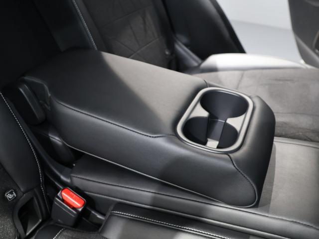 ヴェゼル ｅ：ＨＥＶＺ　禁煙車　運転支援機能　衝突軽減ブレーキ　パワーテールゲート　ＬＥＤヘッドライト　　障害物センサー　純正ナビ　バックカメラ　Ｂｌｕｅｔｏｏｔｈ接続　ミュージックラック　ＥＴＣ　先進ライト　スマキ　Ｄレコ（57枚目）