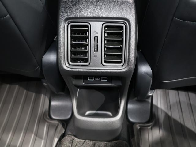 ヴェゼル ｅ：ＨＥＶＺ　禁煙車　運転支援機能　衝突軽減ブレーキ　パワーテールゲート　ＬＥＤヘッドライト　　障害物センサー　純正ナビ　バックカメラ　Ｂｌｕｅｔｏｏｔｈ接続　ミュージックラック　ＥＴＣ　先進ライト　スマキ　Ｄレコ（60枚目）