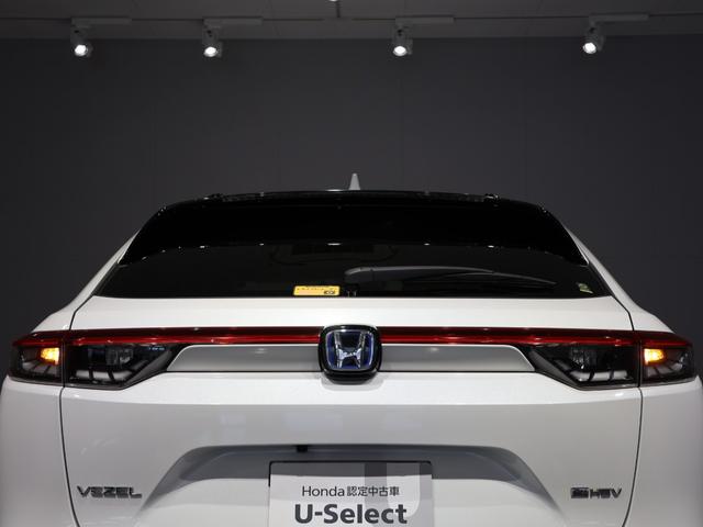 ヴェゼル ｅ：ＨＥＶＺ　禁煙車　運転支援機能　衝突軽減ブレーキ　パワーテールゲート　ＬＥＤヘッドライト　　障害物センサー　純正ナビ　バックカメラ　Ｂｌｕｅｔｏｏｔｈ接続　ミュージックラック　ＥＴＣ　先進ライト　スマキ　Ｄレコ（72枚目）