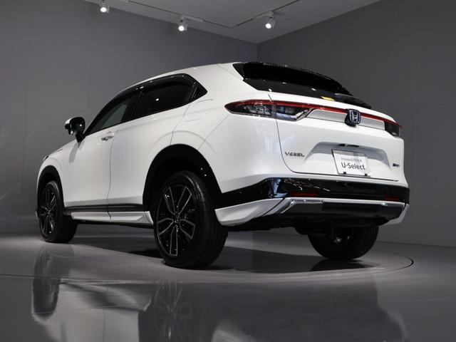 ヴェゼル ｅ：ＨＥＶＺ　禁煙車　運転支援機能　衝突軽減ブレーキ　パワーテールゲート　ＬＥＤヘッドライト　　障害物センサー　純正ナビ　バックカメラ　Ｂｌｕｅｔｏｏｔｈ接続　ミュージックラック　ＥＴＣ　先進ライト　スマキ　Ｄレコ（73枚目）