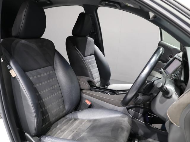 ヴェゼル ハイブリッドＲＳ・ホンダセンシング　禁煙車　運転支援機能　衝突軽減ブレーキ　ＬＥＤヘッドライト　パフォーマンスダンパー　ＥＴＣ　純正８インチナビ　バックカメラ　Ｂｌｕｅｔｏｏｔｈ接続　ドライブレコーダー　シートヒーター　サイドＳＲＳ（22枚目）