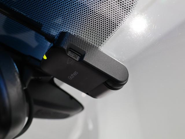 ヴェゼル ハイブリッドＲＳ・ホンダセンシング　禁煙車　運転支援機能　衝突軽減ブレーキ　ＬＥＤヘッドライト　パフォーマンスダンパー　ＥＴＣ　純正８インチナビ　バックカメラ　Ｂｌｕｅｔｏｏｔｈ接続　ドライブレコーダー　シートヒーター　サイドＳＲＳ（38枚目）