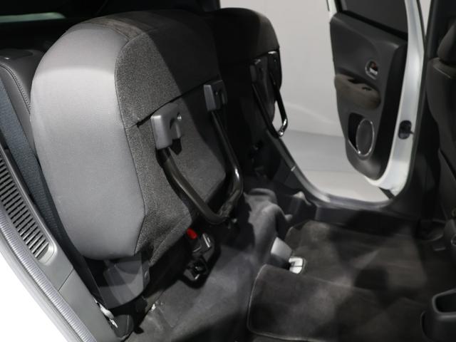 ヴェゼル ハイブリッドＲＳ・ホンダセンシング　禁煙車　運転支援機能　衝突軽減ブレーキ　ＬＥＤヘッドライト　パフォーマンスダンパー　ＥＴＣ　純正８インチナビ　バックカメラ　Ｂｌｕｅｔｏｏｔｈ接続　ドライブレコーダー　シートヒーター　サイドＳＲＳ（57枚目）