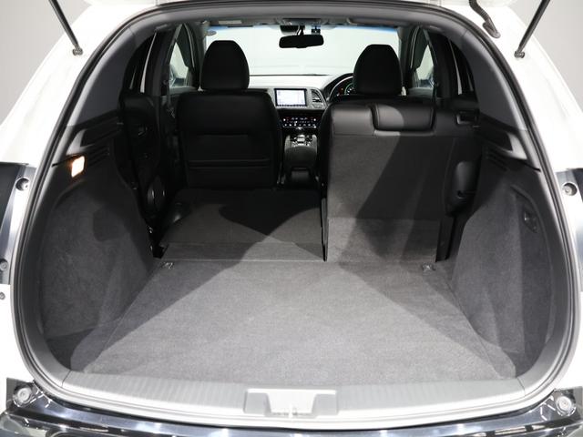 ヴェゼル ハイブリッドＲＳ・ホンダセンシング　禁煙車　運転支援機能　衝突軽減ブレーキ　ＬＥＤヘッドライト　パフォーマンスダンパー　ＥＴＣ　純正８インチナビ　バックカメラ　Ｂｌｕｅｔｏｏｔｈ接続　ドライブレコーダー　シートヒーター　サイドＳＲＳ（65枚目）