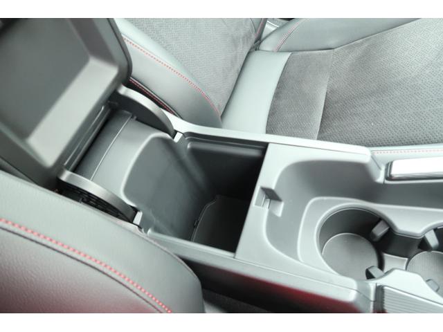 シビック ＲＳ　認定中古車　リヤカメラ付ナビ　ＥＴＣ　オートリトラミラー　Ｂカメラ　禁煙　パワーシート　ワンオーナ　衝突軽減ブレーキ　フルセグＴＶ　シートヒーター　スマートキー　クルーズコントロール　ＵＳＢ（31枚目）