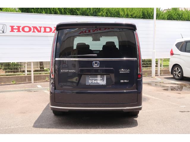 ステップワゴン ｅ：ＨＥＶスパーダプレミアムライン　認定中古車　リヤカメラ付ナビ　マルチビューカメラ　オートリトラミラー　Ｐゲート　両側自動スライドドア　シートヒータ　リアカメラ　地デジフルセグ　クルーズコントロール　ＥＣＯモード　ワンオーナー車（7枚目）
