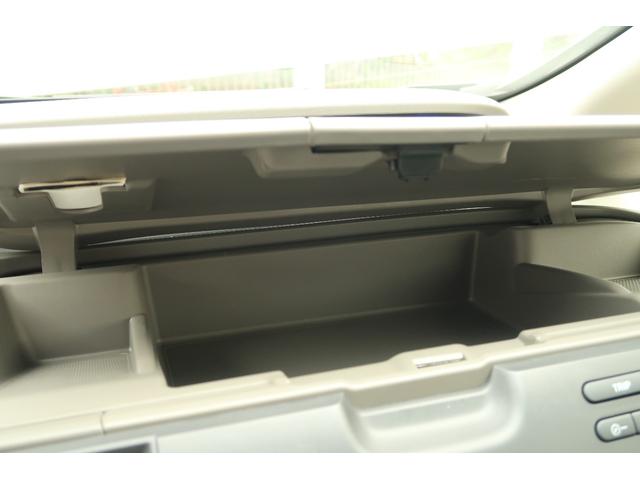 フリード Ｇ　認定中古車　リヤカメラ付インターナビ　ＥＴＣ　前後ドライブレコーダー　オートリトラミラー　シートヒーター　１５インチアルミ　ワンオーナー　禁煙車　Ａクルーズ　記録簿　３列シート　カーテンエアバック（32枚目）