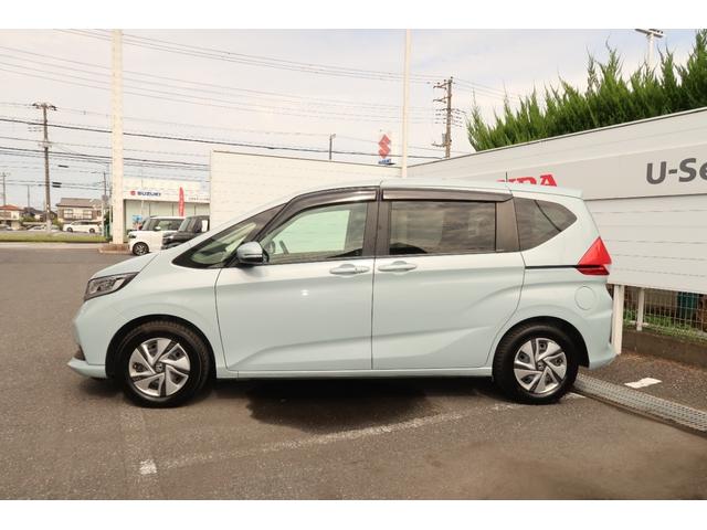 フリード＋ハイブリッド ハイブリッドＧ　認定中古車　リヤカメラ付ディスプレイオーディオ　ＥＴＣ　オートリトラミラー　シートヒーター　ワンオーナー　禁煙車　１オナ　バックモニター　オートクルーズコントロール　ＡＢＳ　ＬＥＤヘッドランプ　ＵＳＢ（5枚目）