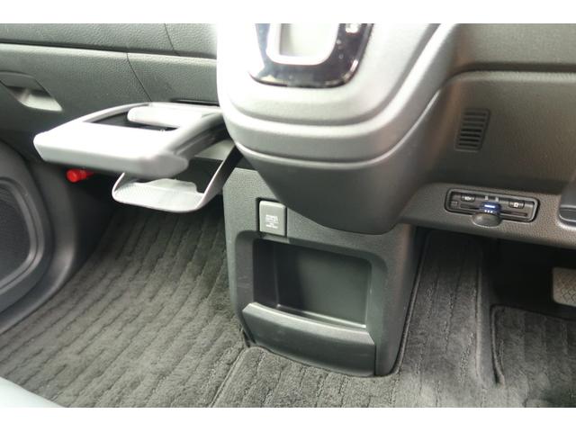 Ｎ－ＷＧＮカスタム Ｌ　認定中古車　リアカメラ付インターナビ　クルーズコントロール　パーキングセンサー　１４インチアルミ　シートヒーター　ＥＴＣ　キーレス　カーテンエアバッグ　ＬＥＤヘッド　ＶＳＡ　記録簿　Ｒカメラ　フルセグ（26枚目）