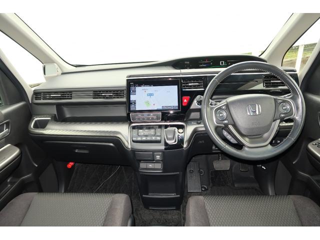 ステップワゴンスパーダ スパーダハイブリッドGホンダセンシング 認定中古車 リヤカメラ付ナビ ETC オートリトラミラー ドライブレコーダー 16インチアルミ 禁煙車 CMBS スマキー Aストップ ESC USB入力 両側自動ドア オートエアコン 地デジ 記録簿(20枚目)