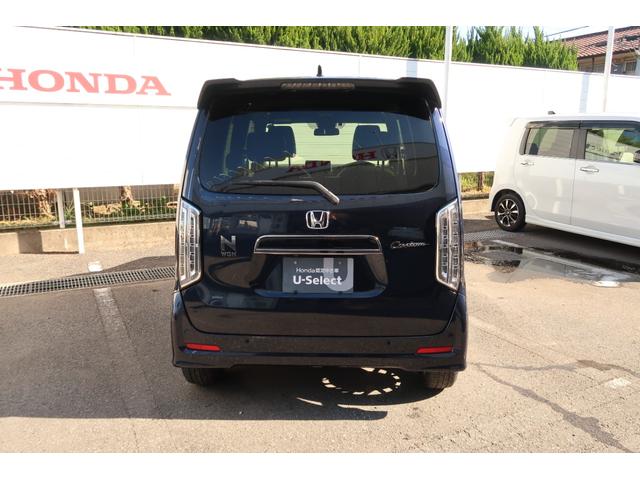 Ｎ－ＷＧＮカスタム Ｌ・ターボ　認定中古車　リアカメラ付インターナビ　パーキングセンサー　１５インチアルミ　シートヒーター　ワンオーナー　禁煙車　衝突被害軽減装置　ＬＥＤランプ　本革シート　クリアランスソナー　Ｂカメ　イモビ　ＡＡＣ（6枚目）