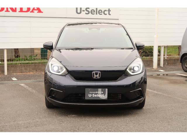 フィット ホーム　認定中古車　リヤカメラ付インターナビ　オートリトラミラー　パーキングセンサー　ワンオーナー　禁煙車　衝突軽減ブレーキ　リアカメ　ＬＥＤライト　オートライト　クリアランスソナー　フルセグＴＶ　ドラレコ（7枚目）