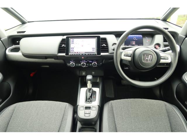 フィット ホーム　認定中古車　リヤカメラ付インターナビ　オートリトラミラー　パーキングセンサー　ワンオーナー　禁煙車　衝突軽減ブレーキ　リアカメ　ＬＥＤライト　オートライト　クリアランスソナー　フルセグＴＶ　ドラレコ（20枚目）