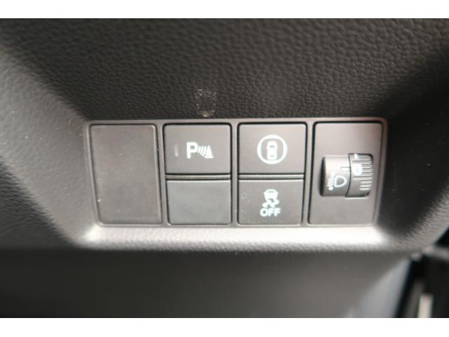 フィット ホーム　認定中古車　リヤカメラ付インターナビ　オートリトラミラー　パーキングセンサー　ワンオーナー　禁煙車　衝突軽減ブレーキ　リアカメ　ＬＥＤライト　オートライト　クリアランスソナー　フルセグＴＶ　ドラレコ（30枚目）