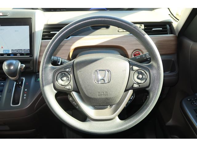 フリード Ｇ・ホンダセンシング　認定中古車　リアカメラ付インターナビ　ドライブレコーダー　シートヒーター　ＥＴＣ　オートリトラミラー　ワンオーナー　禁煙車　Ｆセグ　追突被害軽減ブレーキ　ｉストップ　Ｗエアバッグ　パワーウィンドウ（28枚目）