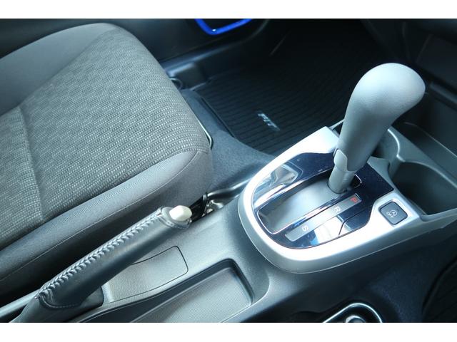 フィット １３Ｇ・Ｓパッケージ　認定中古車　リアカメラ付社外ナビ　社外ドライブレコーダー　１５インチアルミ　ＥＴＣ　ワンオーナー　禁煙車　カーテンエアバッグ　ＤＶＤ再生可　キーレス　フルセグテレビ　ナビ＆ＴＶ　オートエアコン　ＡＢＳ（25枚目）