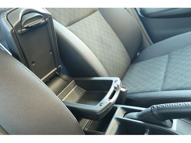 フィット １３Ｇ・Ｓパッケージ　認定中古車　リアカメラ付社外ナビ　社外ドライブレコーダー　１５インチアルミ　ＥＴＣ　ワンオーナー　禁煙車　カーテンエアバッグ　ＤＶＤ再生可　キーレス　フルセグテレビ　ナビ＆ＴＶ　オートエアコン　ＡＢＳ（26枚目）