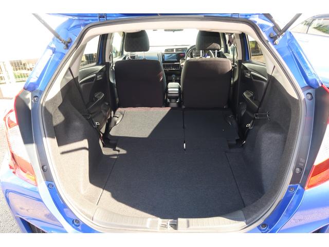 フィット １３Ｇ・Ｓパッケージ　認定中古車　リアカメラ付社外ナビ　社外ドライブレコーダー　１５インチアルミ　ＥＴＣ　ワンオーナー　禁煙車　カーテンエアバッグ　ＤＶＤ再生可　キーレス　フルセグテレビ　ナビ＆ＴＶ　オートエアコン　ＡＢＳ（37枚目）