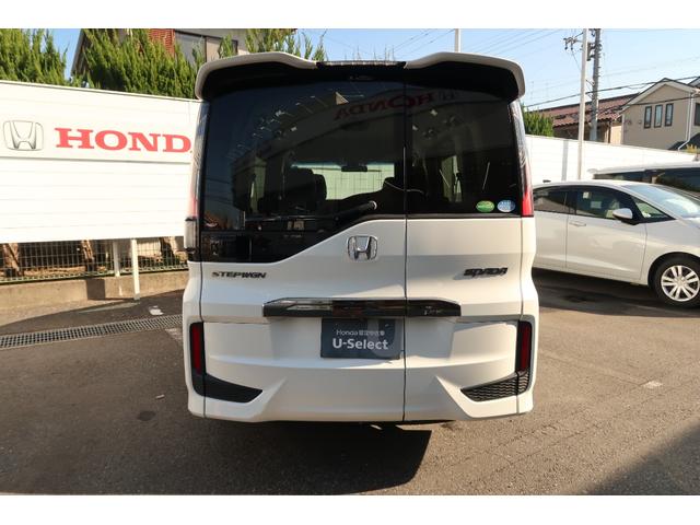 ステップワゴンスパーダ スパーダ・クールスピリットホンダセンシング サイドエアバック スマートキ 左右電動スライドドア バックモニタ Wエアコン 地TV ナビ&TV 助手席エアバッグ AAC 横滑り防止機能 ターボ車 三列シート ドライブレコーダ シートヒータ ABS(6枚目)