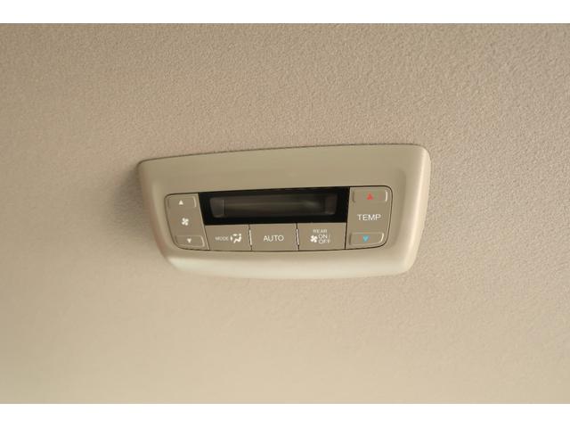 ステップワゴンスパーダ スパーダ・クールスピリットホンダセンシング サイドエアバック スマートキ 左右電動スライドドア バックモニタ Wエアコン 地TV ナビ&TV 助手席エアバッグ AAC 横滑り防止機能 ターボ車 三列シート ドライブレコーダ シートヒータ ABS(35枚目)