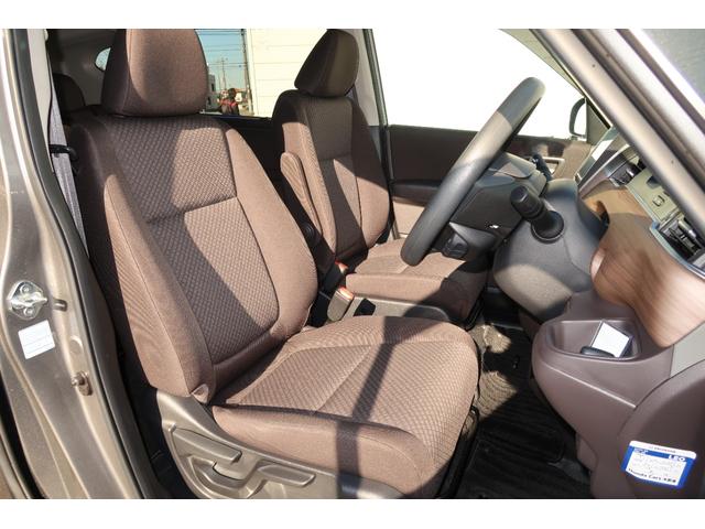 フリードハイブリッド ハイブリッド・Gホンダセンシング キーフリーシステム 後カメラ 地デジフルセグTV パワーウインドウ ETC付 ナビTV パワステ オートエアコン ABS スマキ- 両Pスラドア 軽減ブレーキ 1オ-ナ- 記録簿 DVD再生可能 禁煙(31枚目)