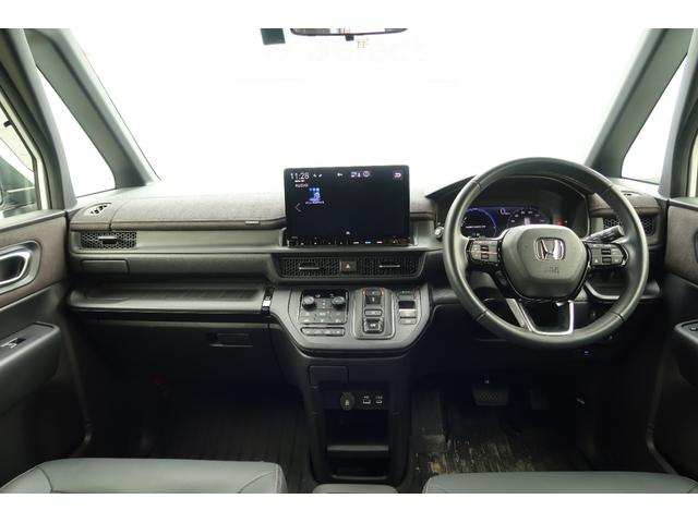 ステップワゴン e:HEVスパーダプレミアムライン 認定中古車 リヤカメラ付インターナビ ETC マルチビューカメラシステム 前後ドライブレコーダー パーキングセンサー 17インチアルミ リア席モニター ワンオーナー 禁煙 マルチカメラ Pテールゲート(26枚目)