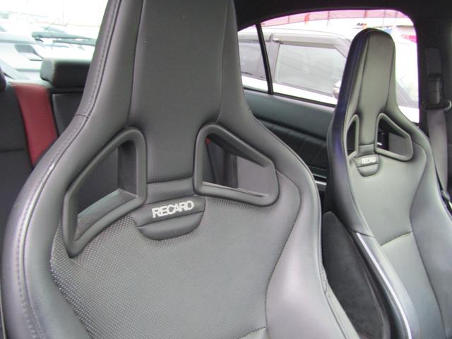 ＷＲＸ ＳＴＩ ＳＴＩ　６速　マニュアル　本革レカロシート　スポーツスター　柿本マフラー　レイズＧ５０　鍛造　１９インチ　クスコ車高調　パナソニックナビ　バックカメラ　ＥＴＣ　車検Ｒ９年６月迄（9枚目）