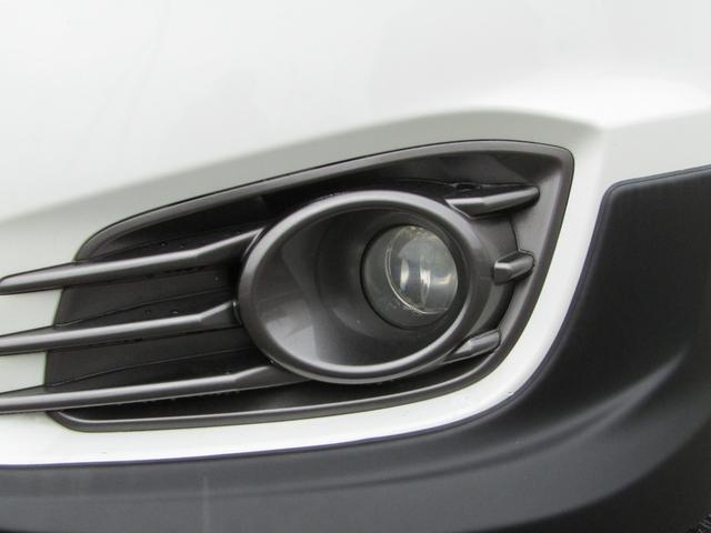 スイフトスポーツ ベースグレード　最終型　ワンオーナー　禁煙車　ワークエモーション１７ＡＷ　車高調　フジツボツインマフラー　ゼロセンチャンバー　スロコン　フルエアロ　ナビ　Ｂｌｕｅｔｏｏｔｈ対応　ＴＶ　バックカメラ　社外パーツ多（12枚目）