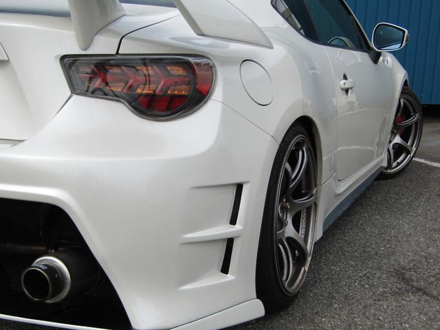 86 GT 6速 マニュアル車 HKS車高調 HKSマフラー アドバン19AW ブリッツフロントエアロ KUHLリアエアロ TRDサイドステップ 326パワーリアウィング Defi3連メーター ナビTV(51枚目)