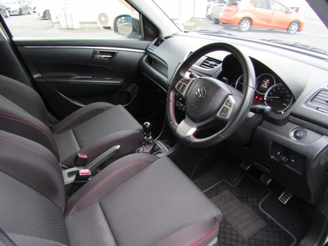 スイフトスポーツ ベースグレード 6速マニュアル車 NA1600cc HIDヘッドライト プッシュスタート 純正17インチアルミホイール モンスターシフトノブ クルコン 電格ミラー KENWOODナビ SDナビ フルセグTV視聴(21枚目)